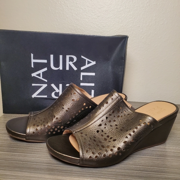 Naturalizer Shoes - Naturalizer Charlotte Wedge. New in Box. Size 10 charcoal